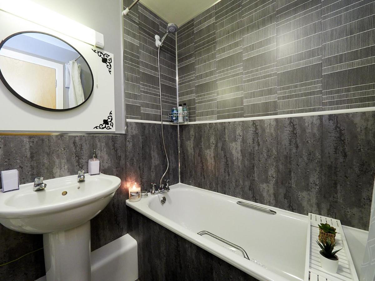 Beauchamp In City Centre Cv1 For Contractors Professionals Tourists Relocators Students And Family *